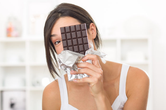 Gedächtnis verbessern, die Vorteile des Verzehrs von dunkler Schokolade