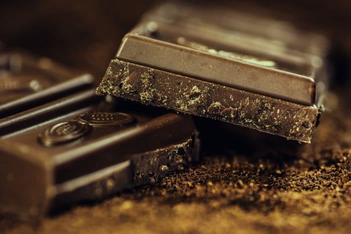 dunkle schokolade senkt den blutdruck