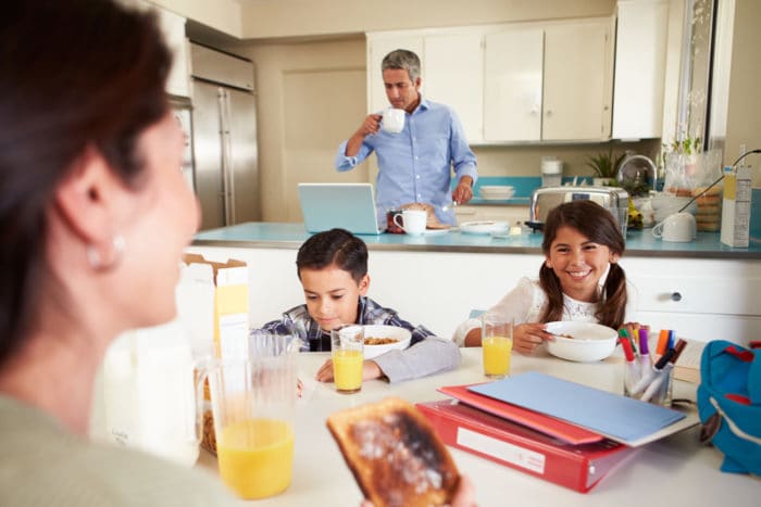 Frühstück verbessert die Intelligenz von Kindern während der Schule