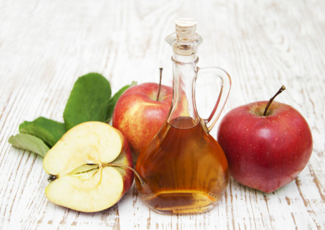 die Vorteile von Apfelessig als natürliches Mittel gegen Psoriasis