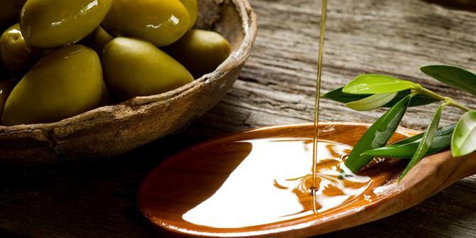 Vorteile von Olivenöl, Olivenöl für das Gesicht, die Wirksamkeit von Olivenöl die Wirksamkeit von Olivenöl, die Vorteile von Olivenöl für das Gesicht, die Vorteile von Olivenöl für das Haar