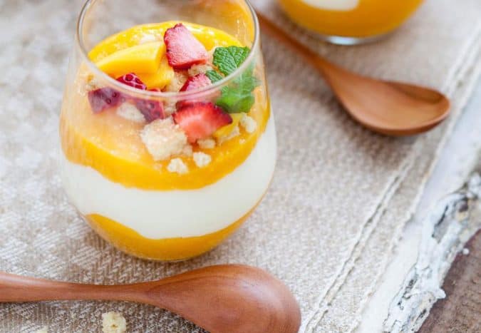 Dessert-Mango-Joghurt-Parfait